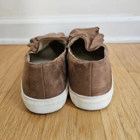 Suede Ruffle Sneakers Tan/Brown Size 9 - Picture 3 of 5